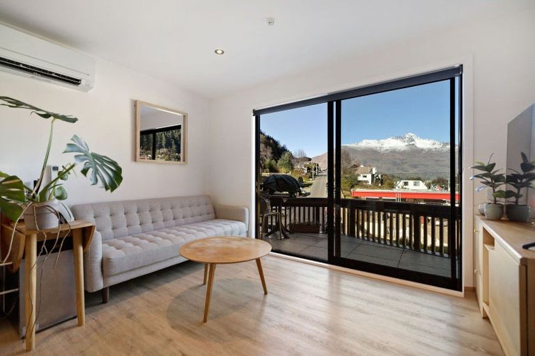 Photo of property in The Alex Apartments, 31/135a Hallenstein Street, Queenstown, 9300