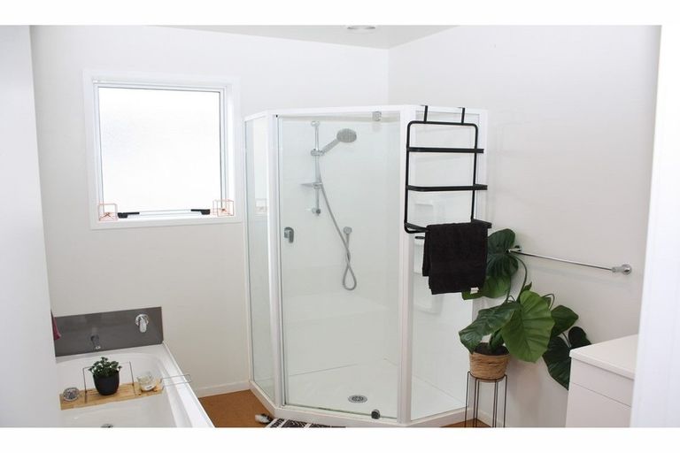 Photo of property in 60 Pebble Beach Boulevard, Te Kamo, Whangarei, 0112