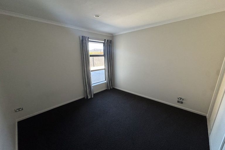 Photo of property in 14 Te Aika Street, Marshland, Christchurch, 8083