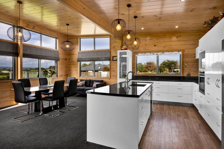 Photo of property in 141a Turuturu Road, Hawera, 4674