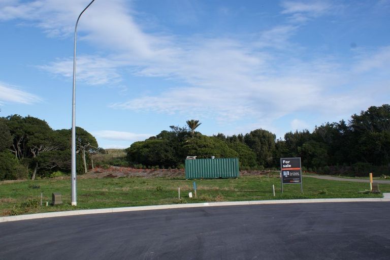 Photo of property in 9 Pihoihoi Close, Waikanae, 5036