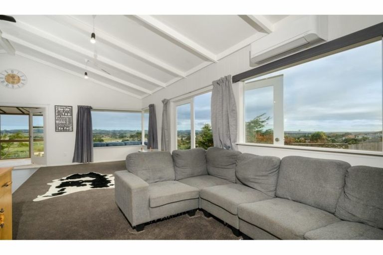 Photo of property in 69 Garfield Road, Helensville, 0800