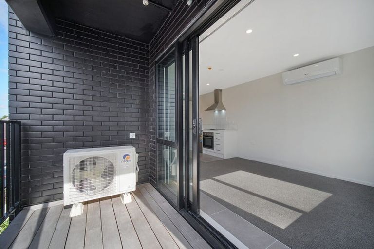 Photo of property in 101/28c Eileen Newey Place, Henderson, Auckland, 0612