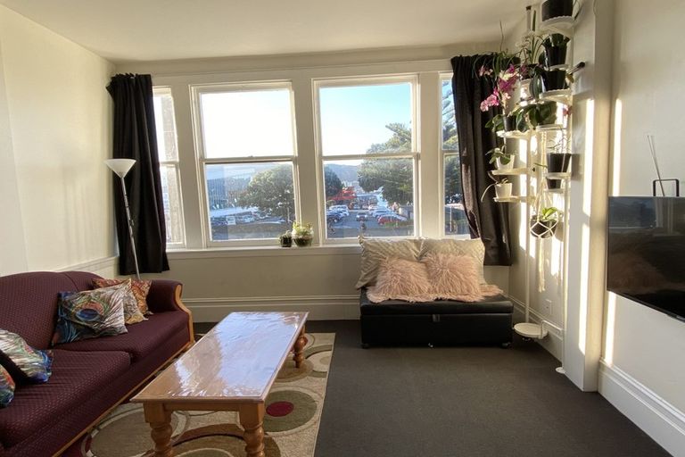 Photo of property in 156a Oriental Parade, Oriental Bay, Wellington, 6011