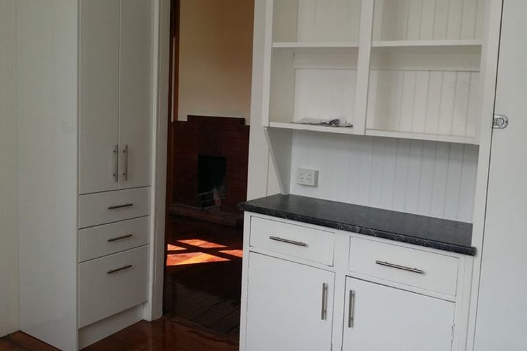 Photo of property in 5 Brown Street, Mount Cook, Wellington, 6021