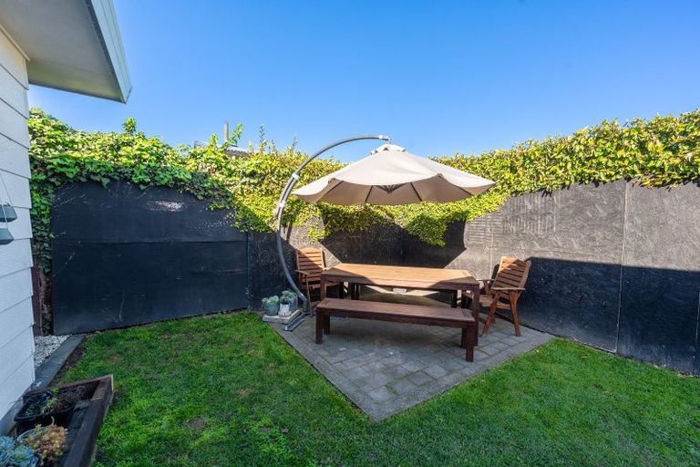 Photo of property in 2/237 Georges Drive, Napier South, Napier, 4110