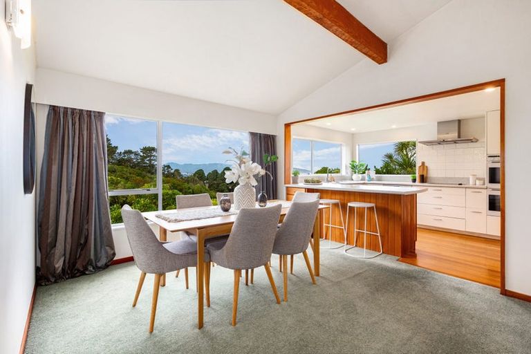 Photo of property in 4 Flint Way, Northland, Wellington, 6012
