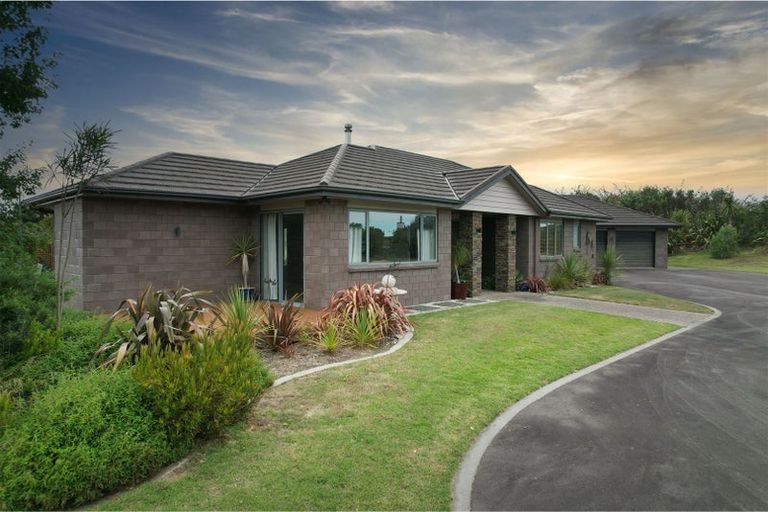 Photo of property in 68 Waitarere Rise Avenue, Waitarere, Levin, 5510