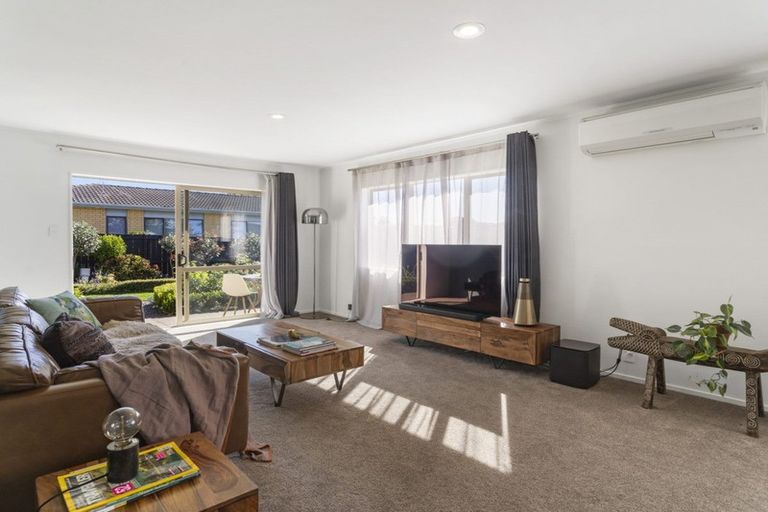 Photo of property in 47 Crawford Avenue, Mangere Bridge, Auckland, 2022