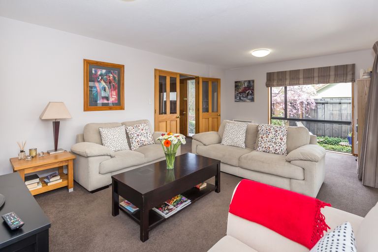 Photo of property in 8 Herbs Place, Cashmere, Christchurch, 8022