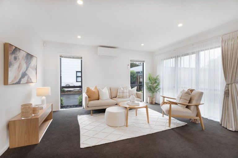 Photo of property in 10 Okoutu Lane, Moera, Lower Hutt, 5010