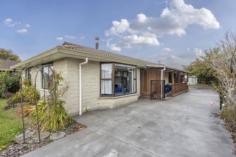 Photo of property in 13 Parkhouse Drive, Rangiora, 7400