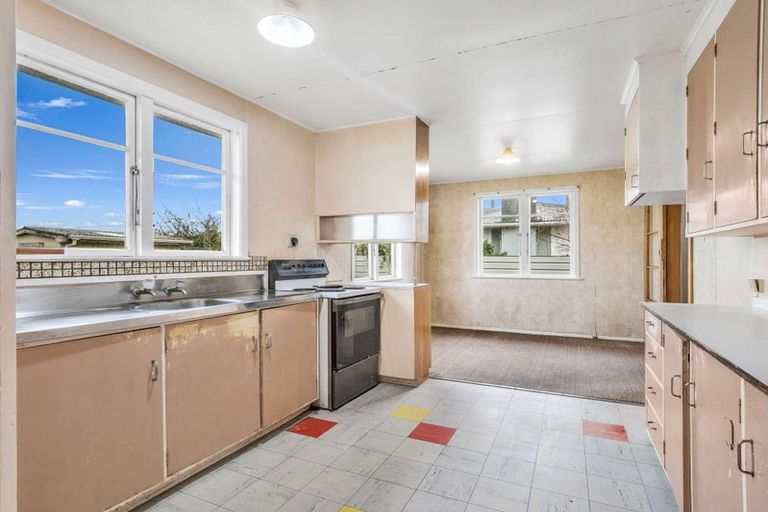 Photo of property in 112 Matai Street, Castlecliff, Whanganui, 4501