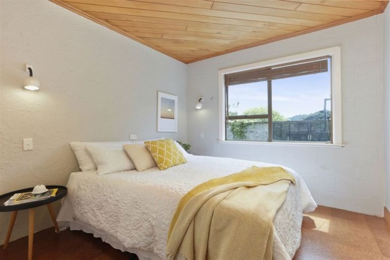 Photo of property in 23 Taioma Crescent, Te Atatu Peninsula, Auckland, 0610