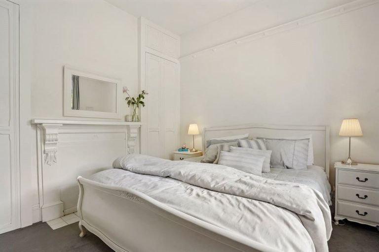 Photo of property in 96 Holly Road, St Albans, Christchurch, 8014