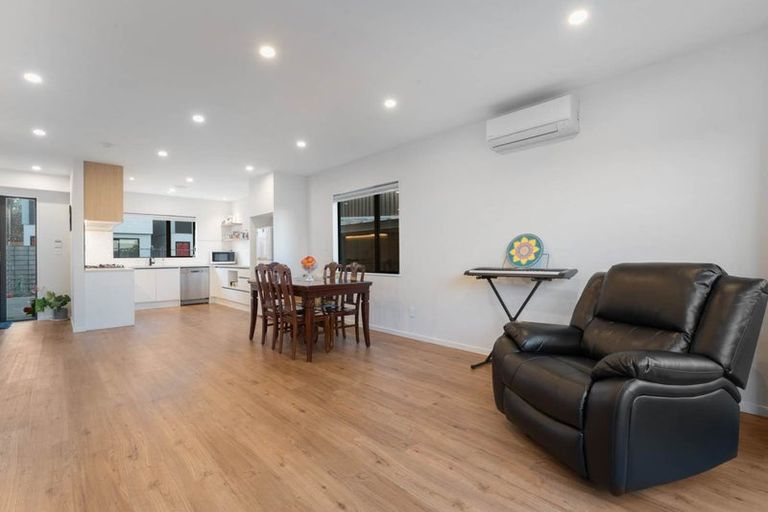 Photo of property in 14 Possum Lane, Hobsonville, Auckland, 0616