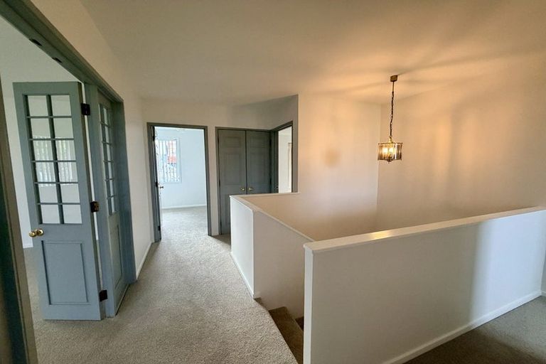 Photo of property in 2/30 Princes Street, Northcote Point, Auckland, 0627
