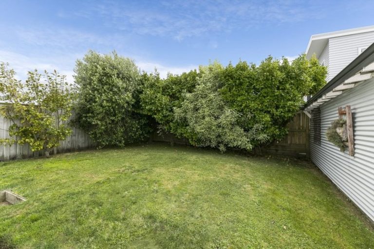Photo of property in 30 Dr Taylor Terrace, Johnsonville, Wellington, 6037