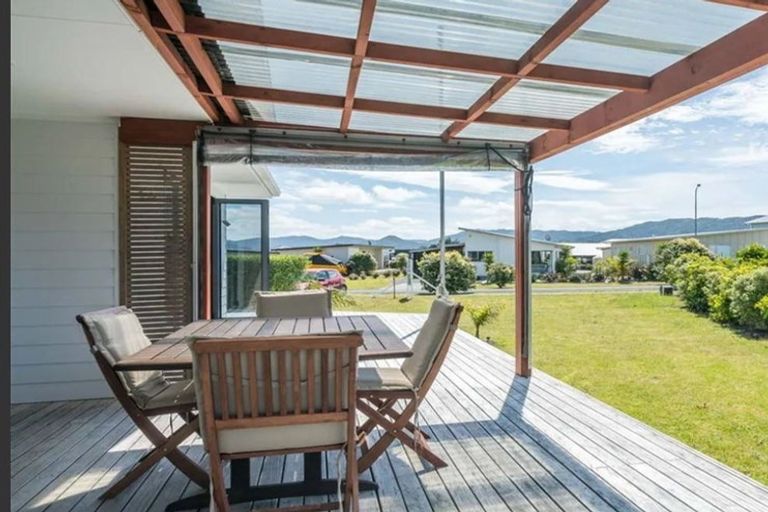 Photo of property in 17 Anchorage Road, Mangawhai Heads, Mangawhai, 0505