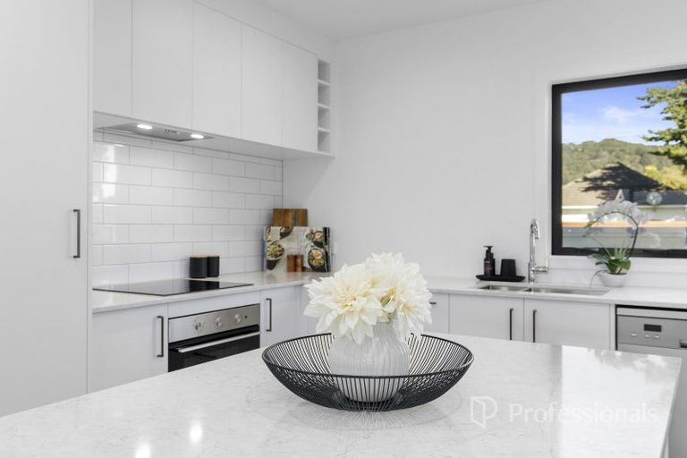 Photo of property in 1/104 Martin Street, Wallaceville, Upper Hutt, 5018