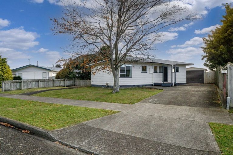 Photo of property in 97 Benmore Avenue, Cloverlea, Palmerston North, 4412