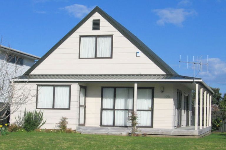 Photo of property in 100b Linton Crescent, Whangamata, 3620