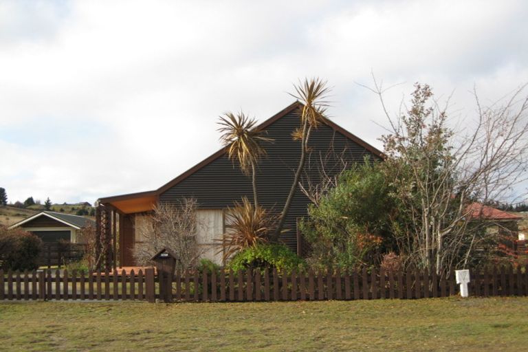 Photo of property in 12 Rata Street, Wanaka, 9305