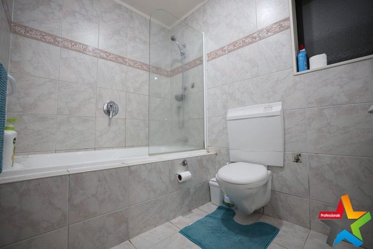 Photo of property in 31 Ewing Grove, Acacia Bay, Taupo, 3330