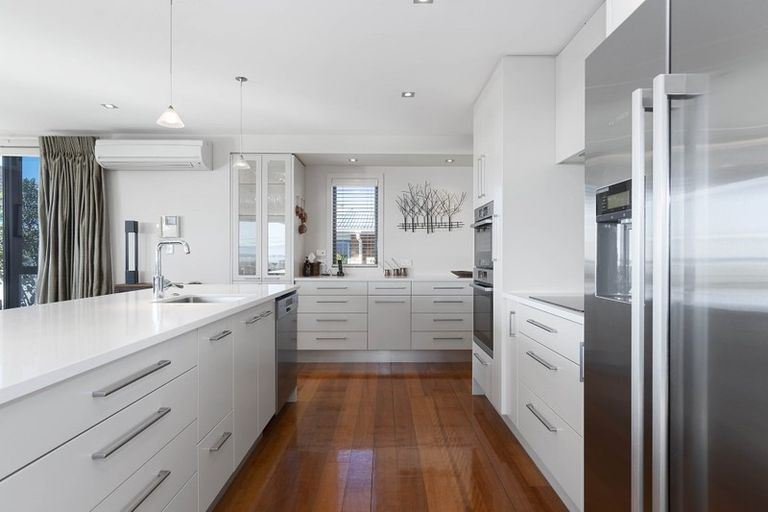 Photo of property in 2c Hinewa Road, Otumoetai, Tauranga, 3110