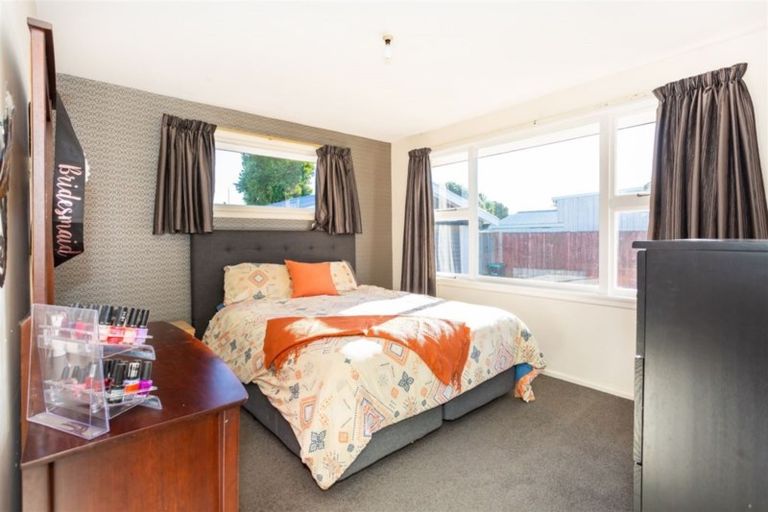 Photo of property in 5 Dunluce Place, Hornby, Christchurch, 8042