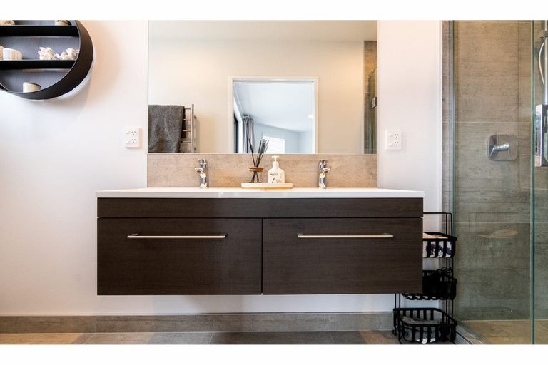 Photo of property in 18 Pottery Crescent, Hobsonville, Auckland, 0618