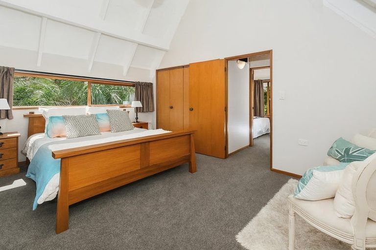 Photo of property in 7 Sandiacre Way, Browns Bay, Auckland, 0630