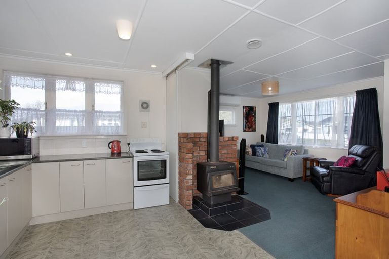 Photo of property in 25 Ngahina Street, Marton, 4710