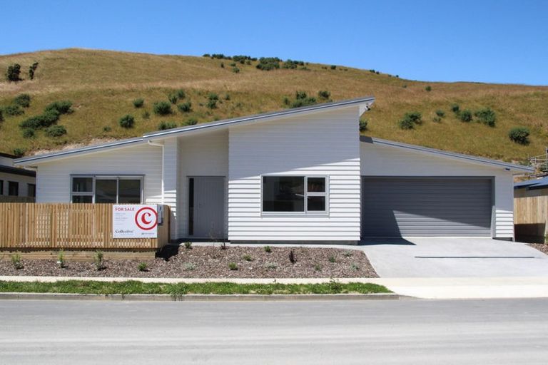 Photo of property in 44 Rochdale Drive, Churton Park, Wellington, 6037