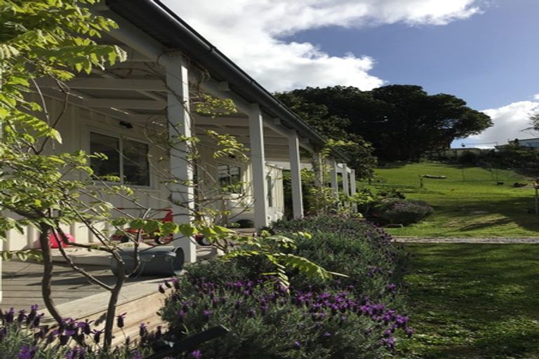 Photo of property in 10 Kauri Road, Stanmore Bay, Whangaparaoa, 0932