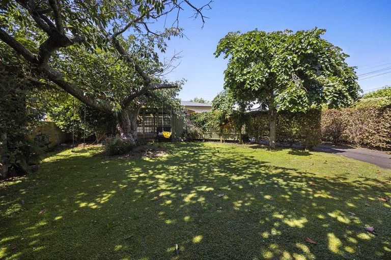 Photo of property in 187 South Road, Hawera, 4610