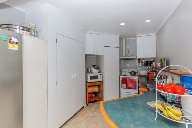 Photo of property in 22 Madison Place, Forrest Hill, Auckland, 0620