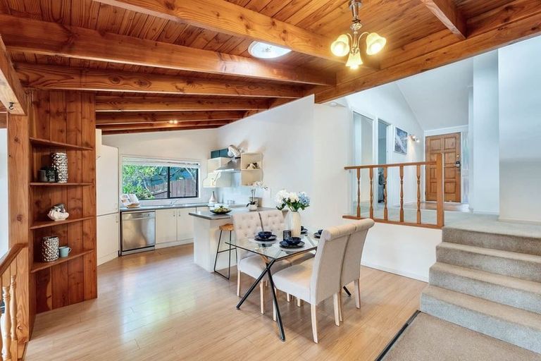 Photo of property in 34 Oaktree Avenue, Browns Bay, Auckland, 0630