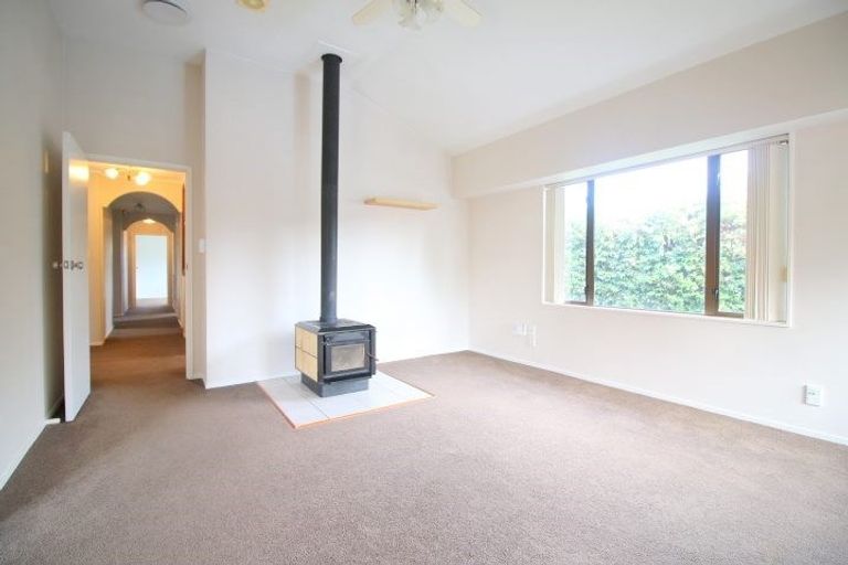 Photo of property in 96 Sandspit Road, Waiuku, 2123