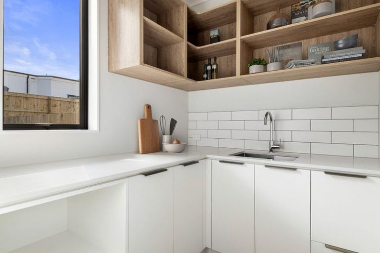 Photo of property in 56 Owen Chapman Drive, Red Beach, 0932