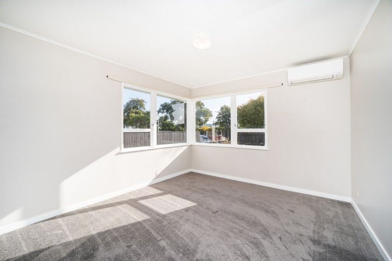 Photo of property in 20 Rhodes Drive, Kelvin Grove, Palmerston North, 4414