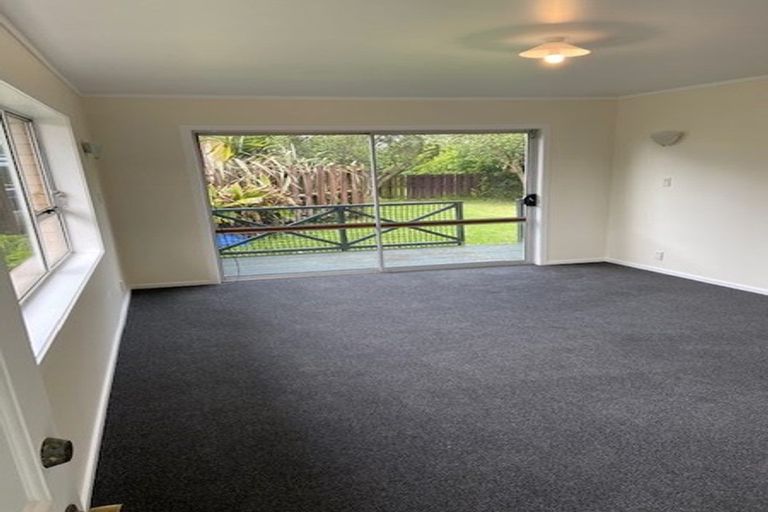 Photo of property in 30 Faith Bullock Place, New Lynn, Auckland, 0600