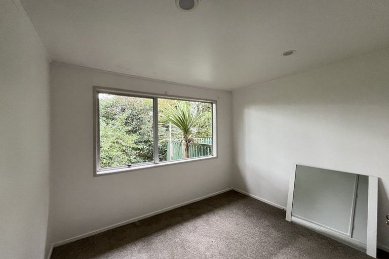 Photo of property in 11 Kilcar Place, Massey, Auckland, 0614