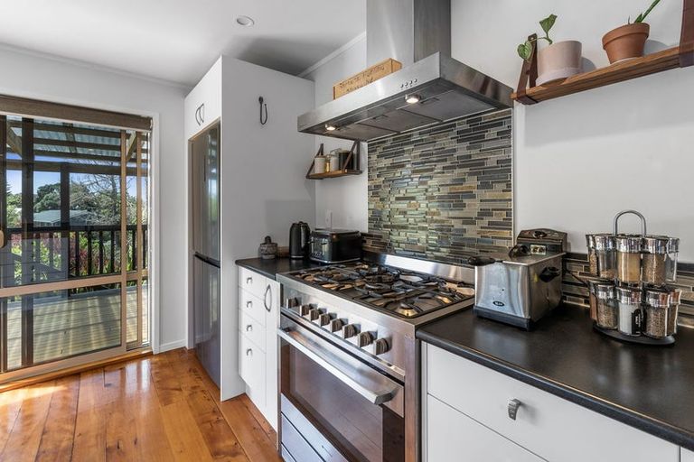 Photo of property in 57 Hauraki Road, Leigh, Warkworth, 0985