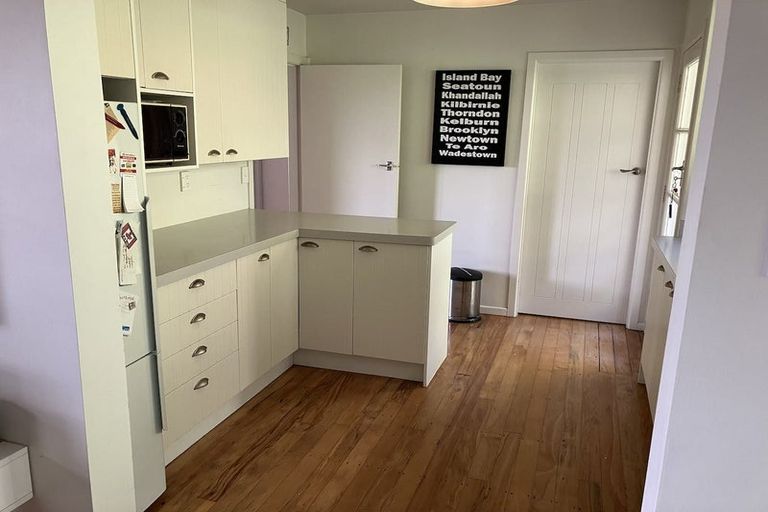 Photo of property in 52 Huntingdon Street, Northland, Wellington, 6012