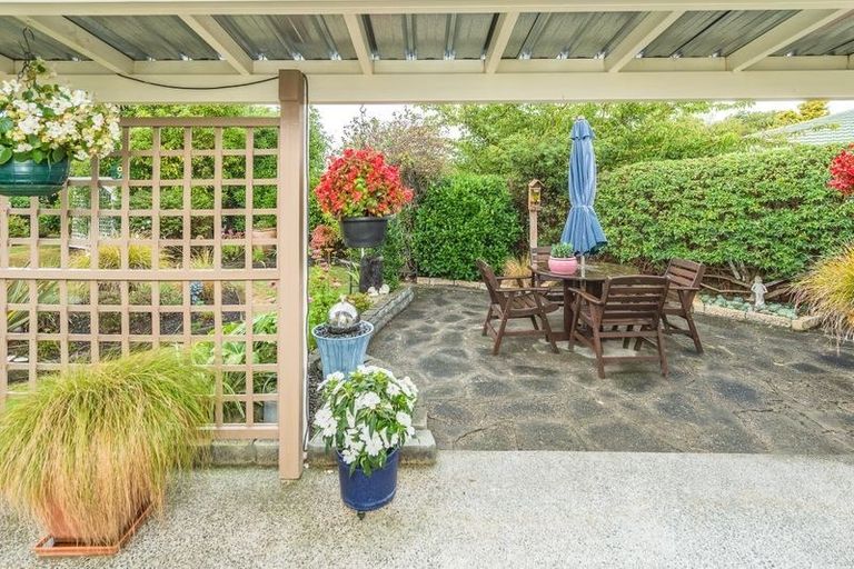 Photo of property in 15 Oaklea Avenue, Marton, 4710