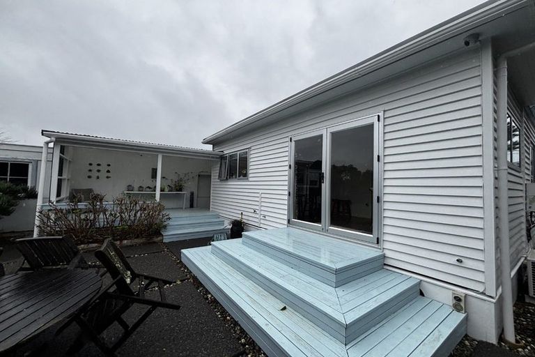 Photo of property in 115 Brooklands Road, Brooklands, New Plymouth, 4310