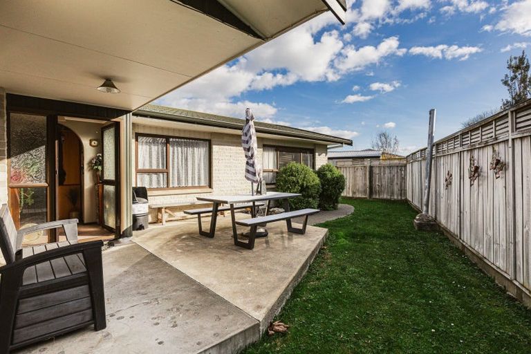Photo of property in 8a Clarence Cox Crescent, Pirimai, Napier, 4112