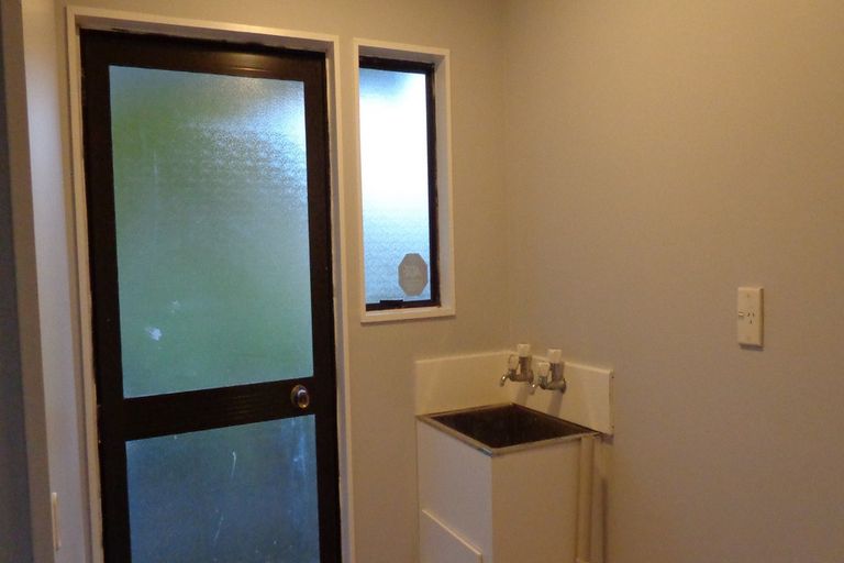 Photo of property in 13 Craigbank Avenue, New Lynn, Auckland, 0600