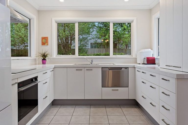 Photo of property in 5 Bentley Street, Russley, Christchurch, 8042